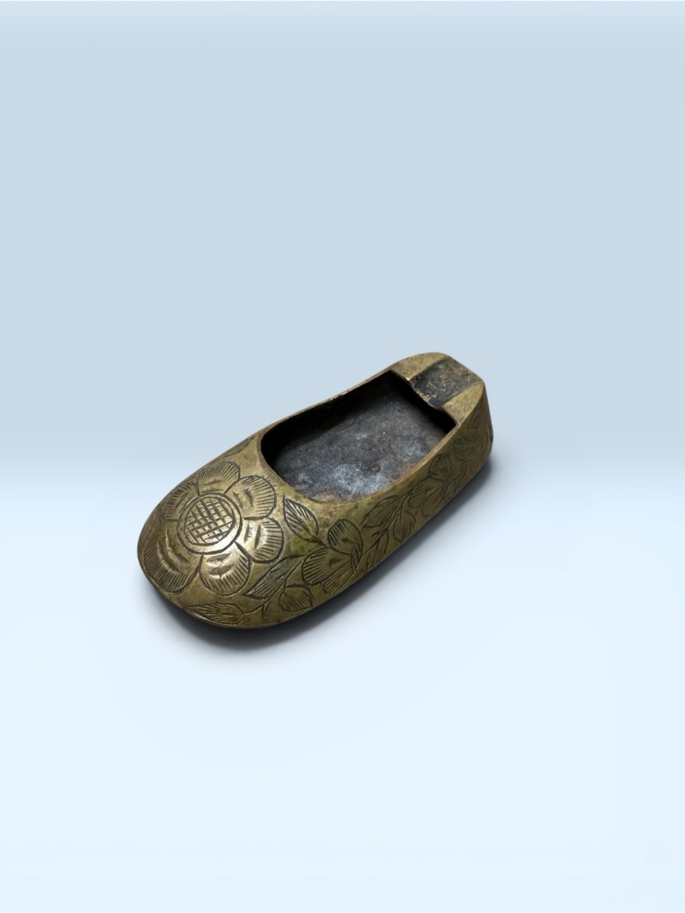 Vintage Brass Ashtray Shoe Ash Tray Etched Engraved Flower Floral Small Mini